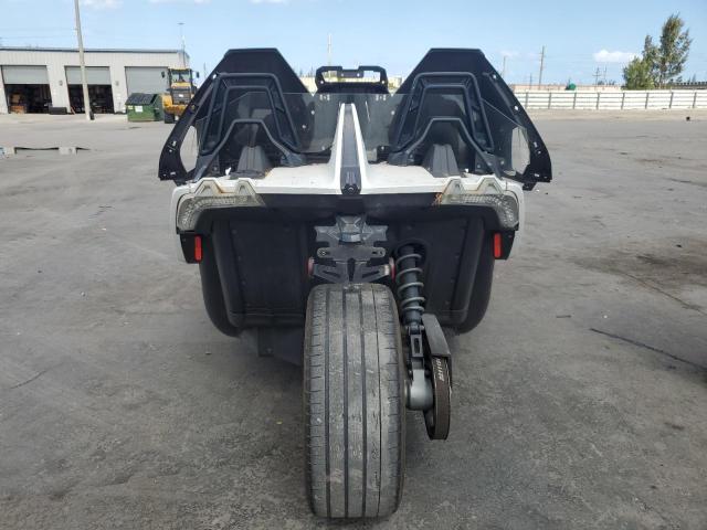 57XAAPFA2K8131260 2019 Polaris Slingshot Sl