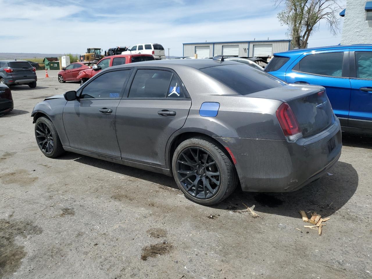 2019 Chrysler 300 Touring vin: 2C3CCAAG2KH755613