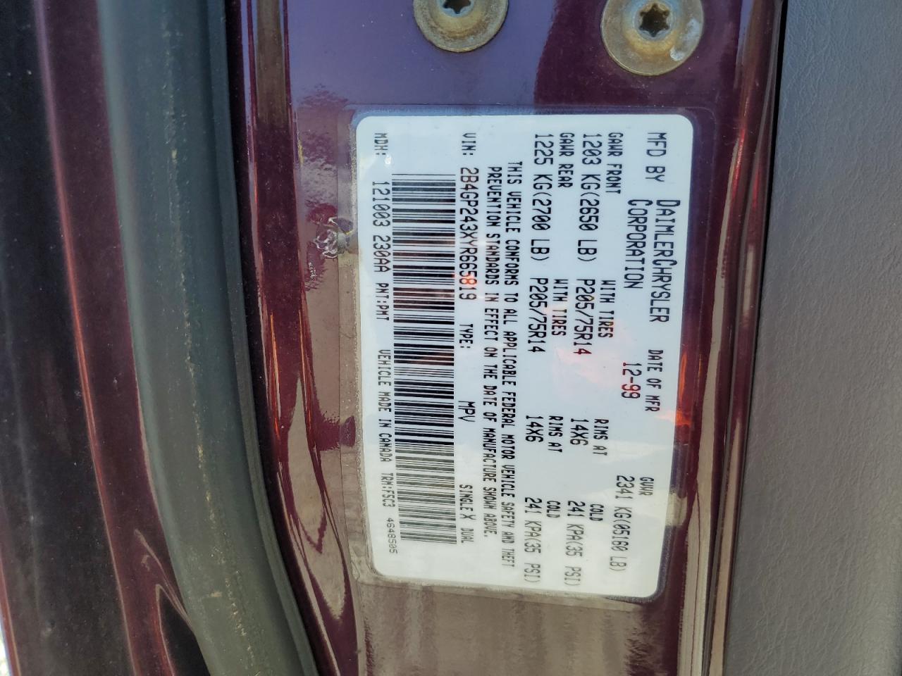 2B4GP243XYR665819 2000 Dodge Grand Caravan