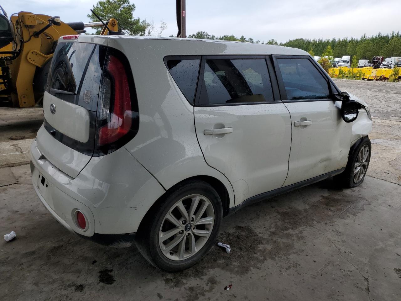 KNDJP3A5XJ7903955 2018 Kia Soul +