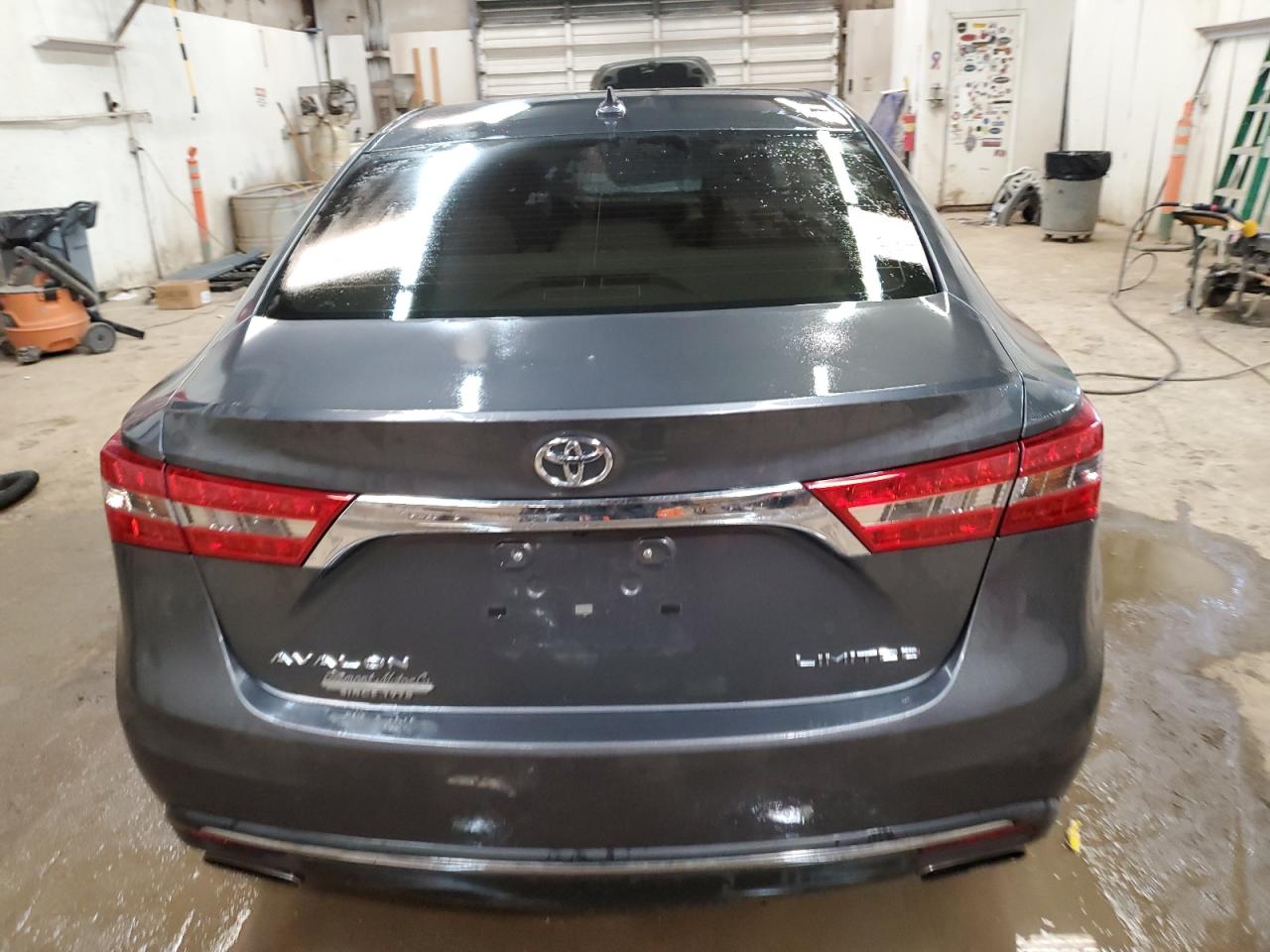 4T1BK1EB6JU268222 2018 Toyota Avalon Xle