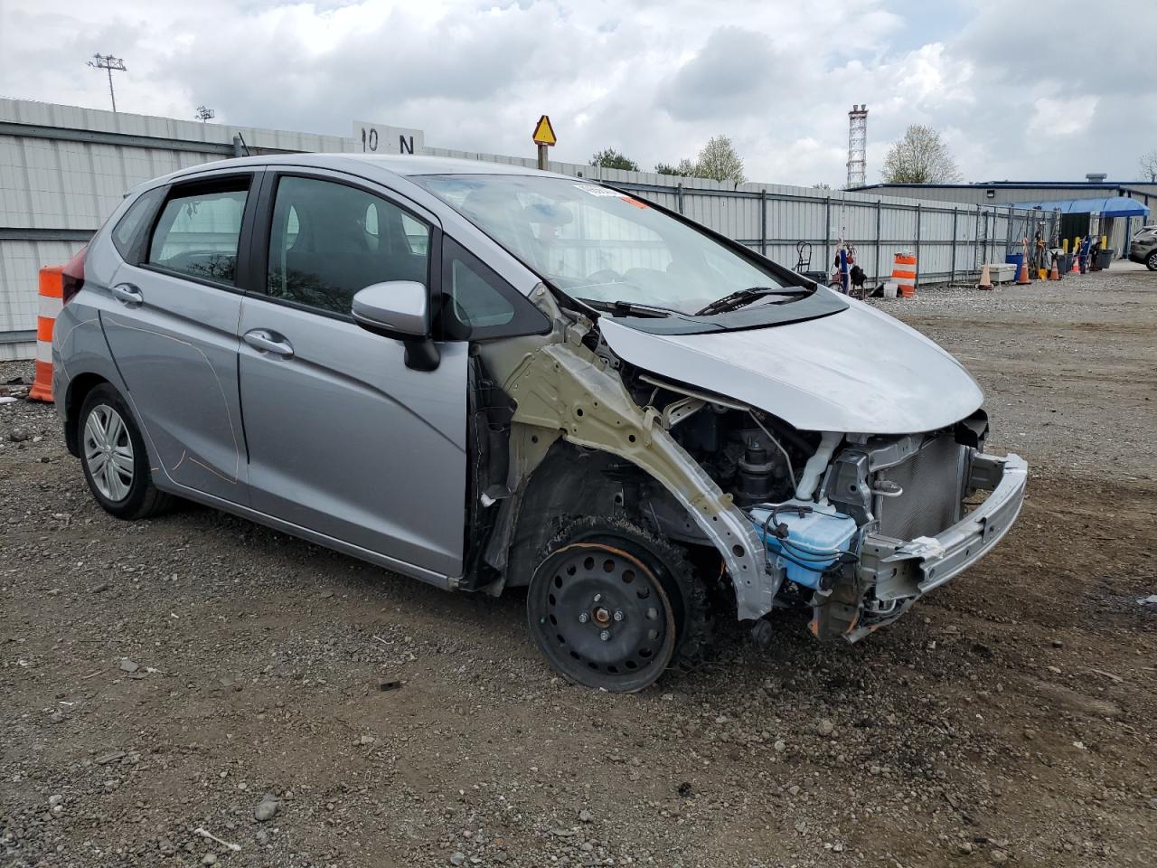 3HGGK5H4XJM730902 2018 Honda Fit Lx