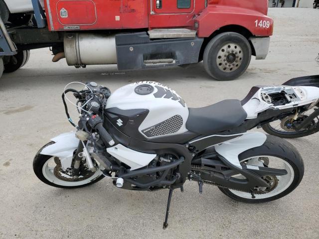 2019 SUZUKI GSX-R600 - JS1GN7FA9K7100563