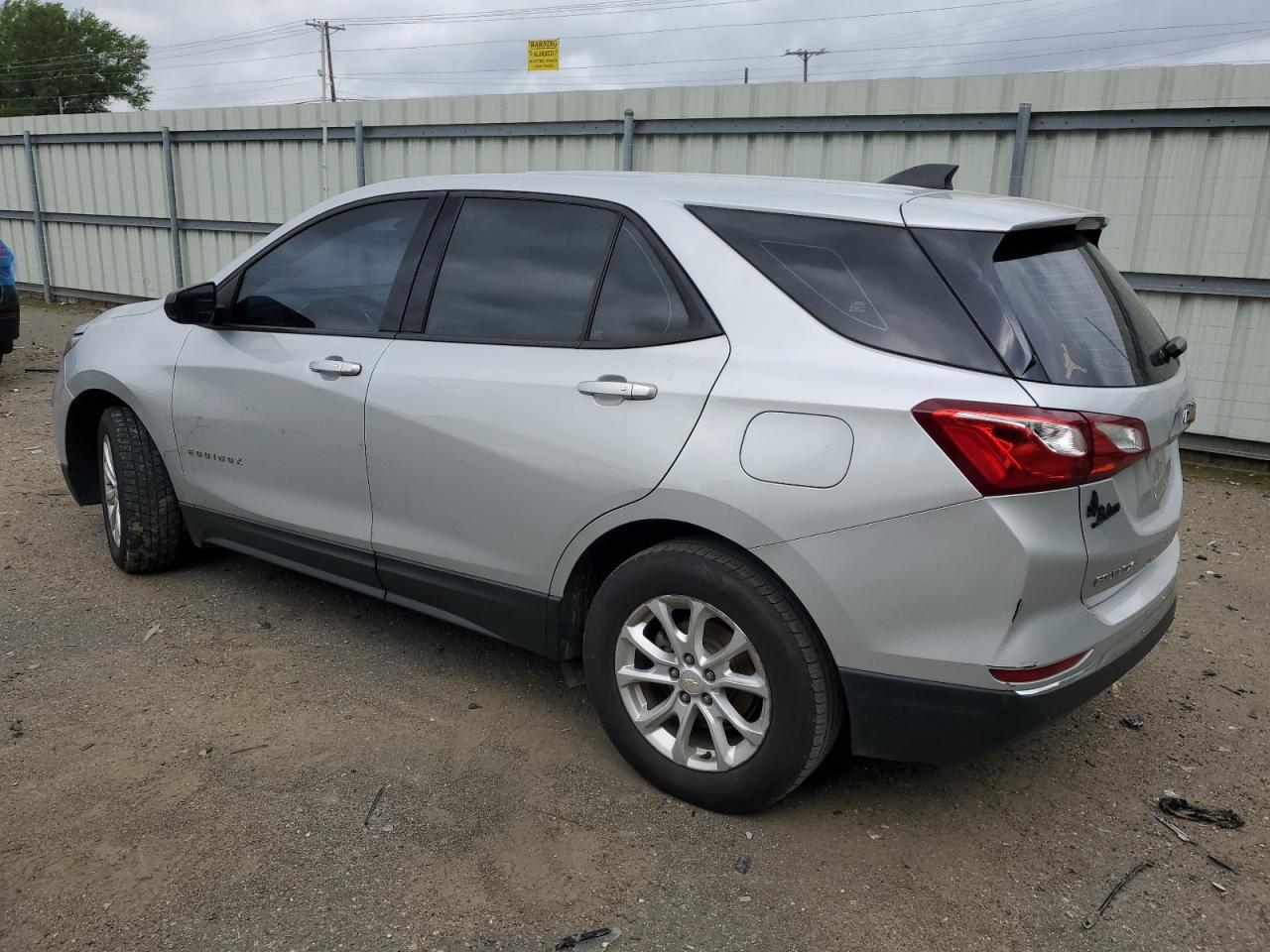 2018 Chevrolet Equinox Ls vin: 2GNAXHEV7J6189359