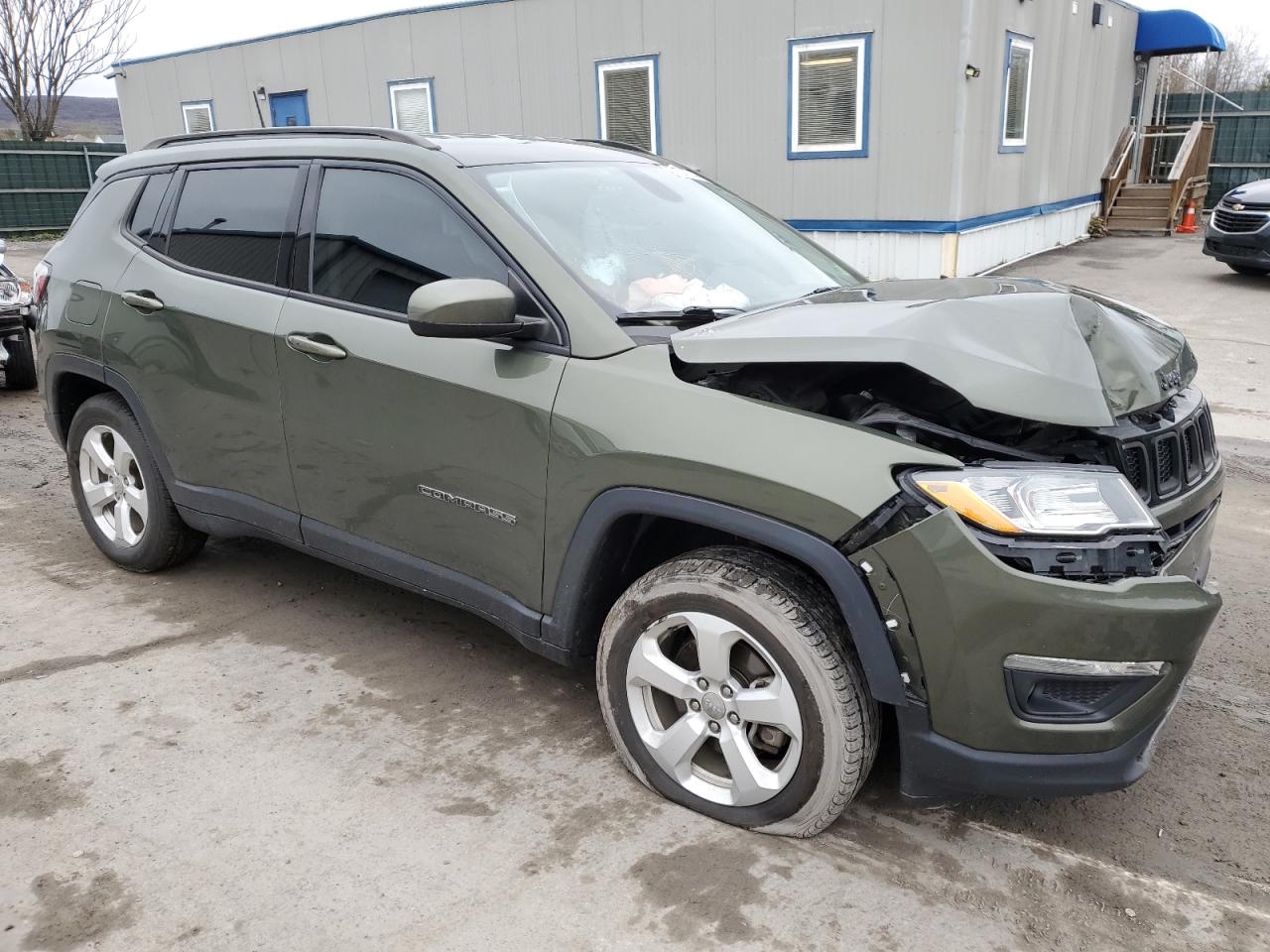 3C4NJDBB7JT112842 2018 Jeep Compass Latitude