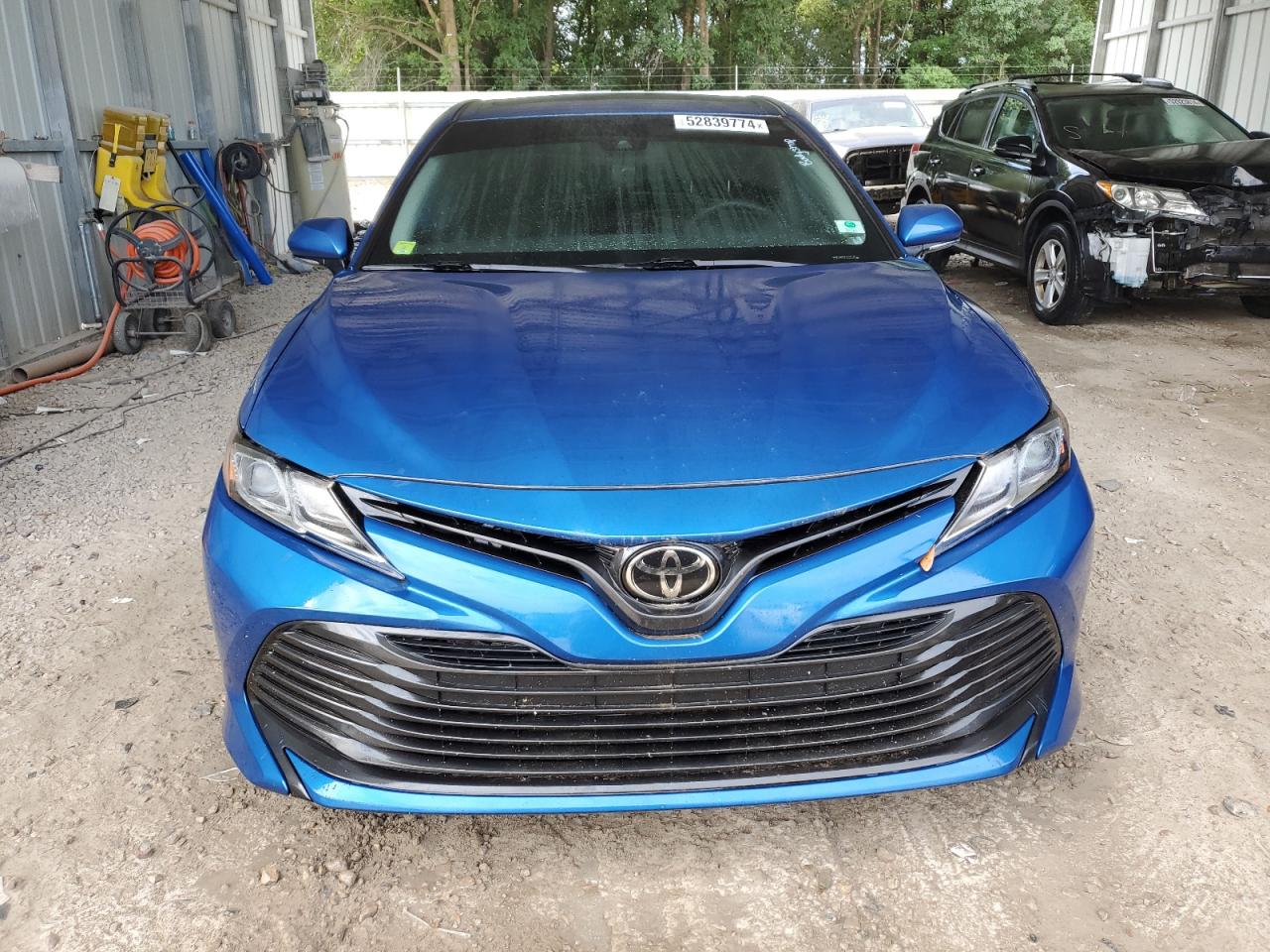 2019 Toyota Camry L vin: 4T1B11HK1KU184387