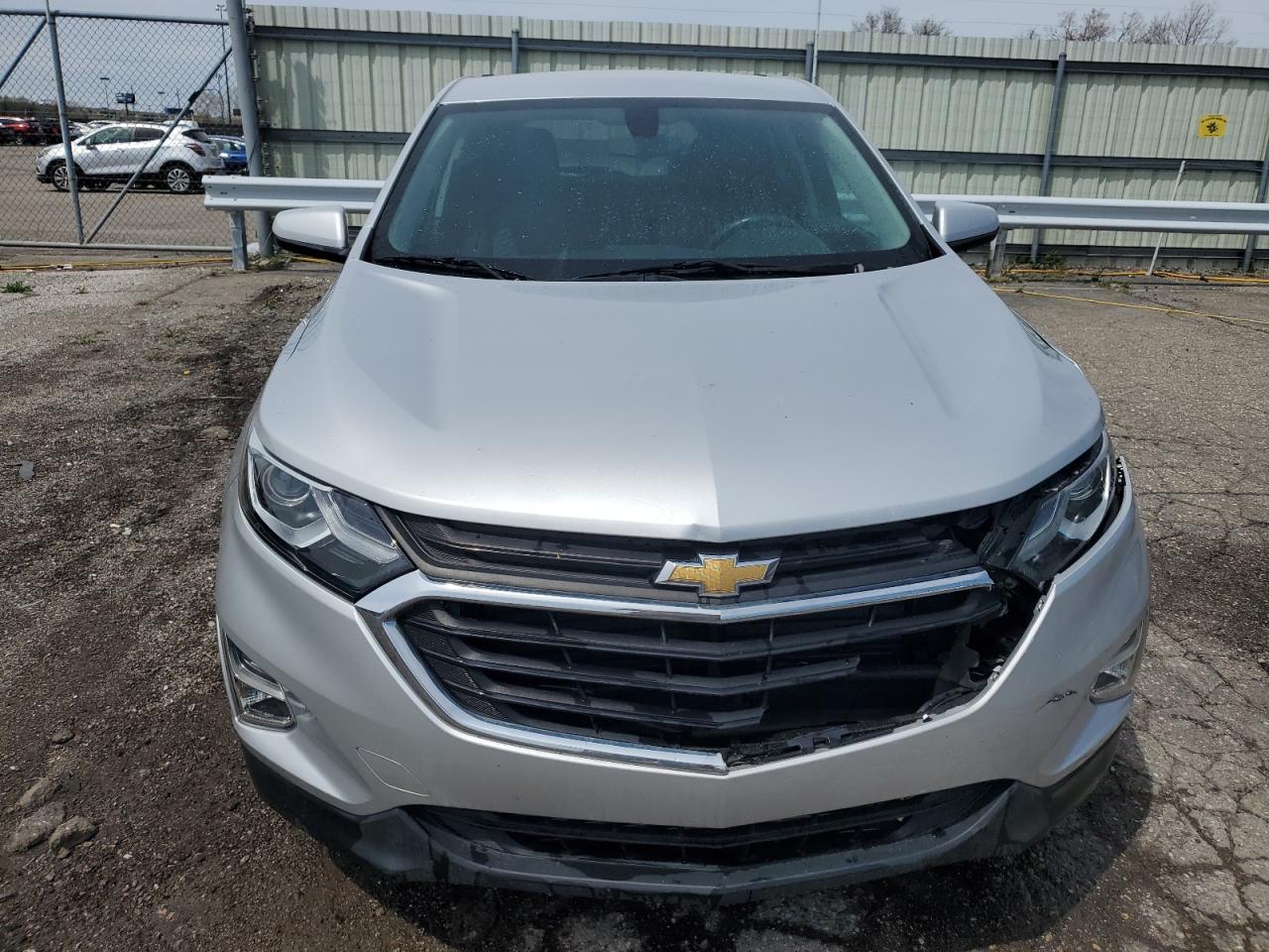 2GNAXJEV7J6176621 2018 Chevrolet Equinox Lt