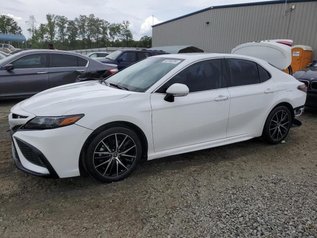 2022 Toyota Camry, SE