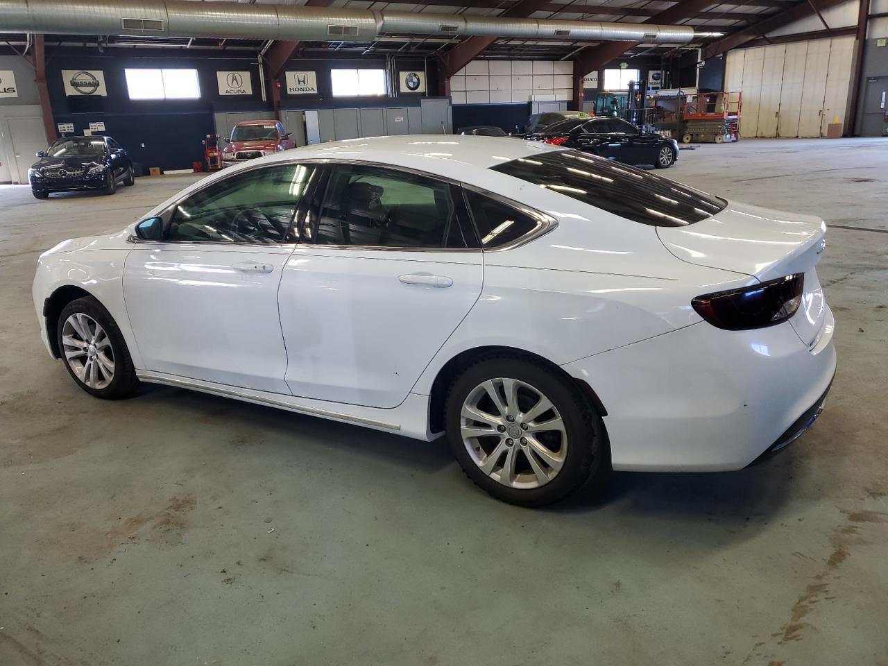 1C3CCCAB7FN744698 2015 Chrysler 200 Limited