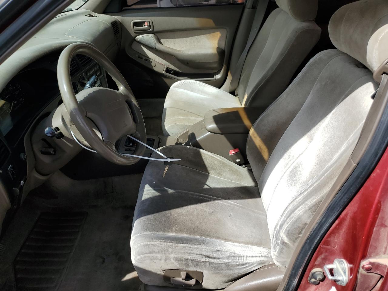 JT2GK13E9R0001580 1994 Toyota Camry Xle