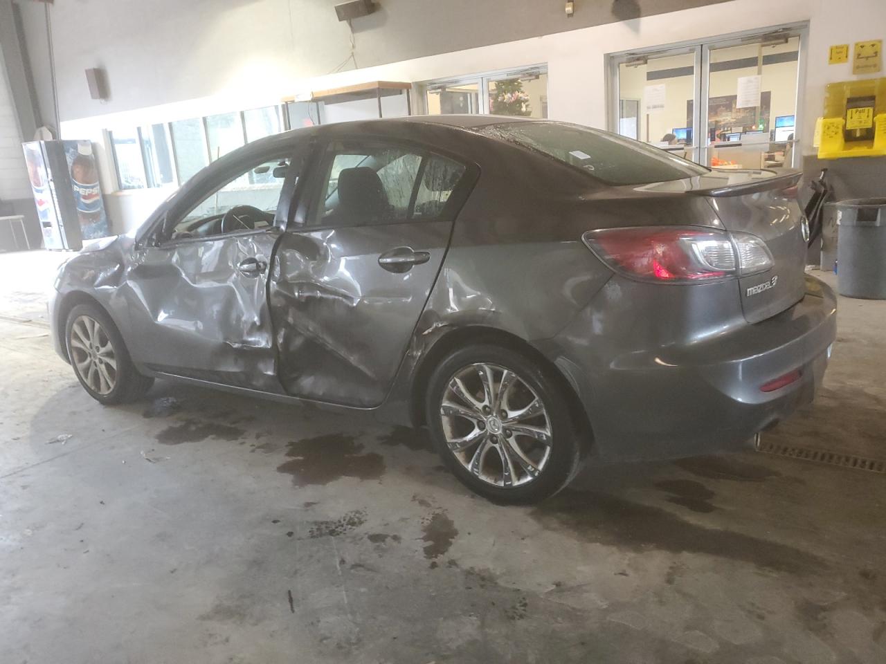 JM1BL1U63B1466104 2011 Mazda 3 S