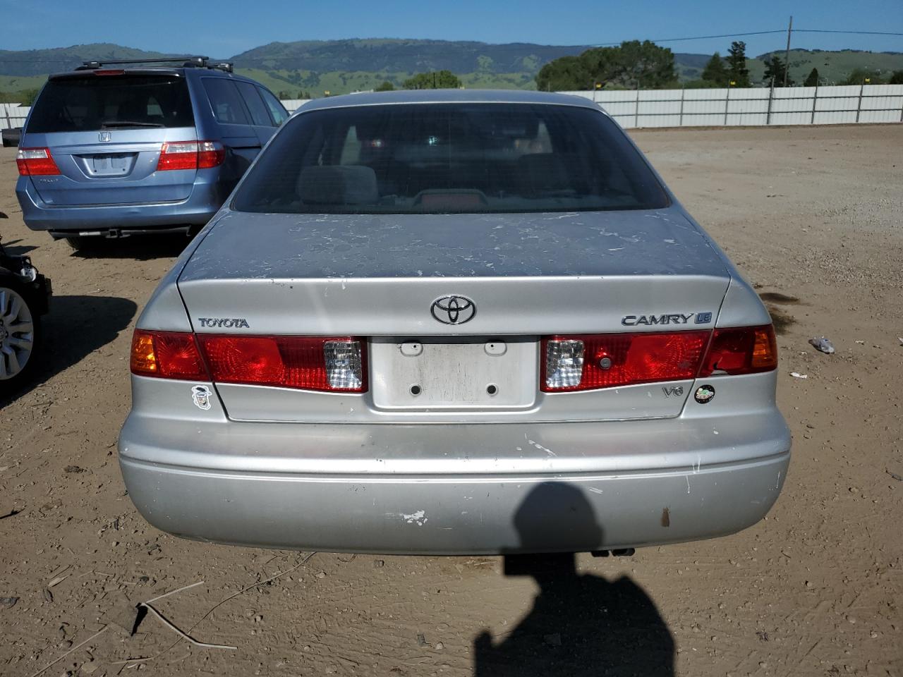 4T1BF22K81U971951 2001 Toyota Camry Le