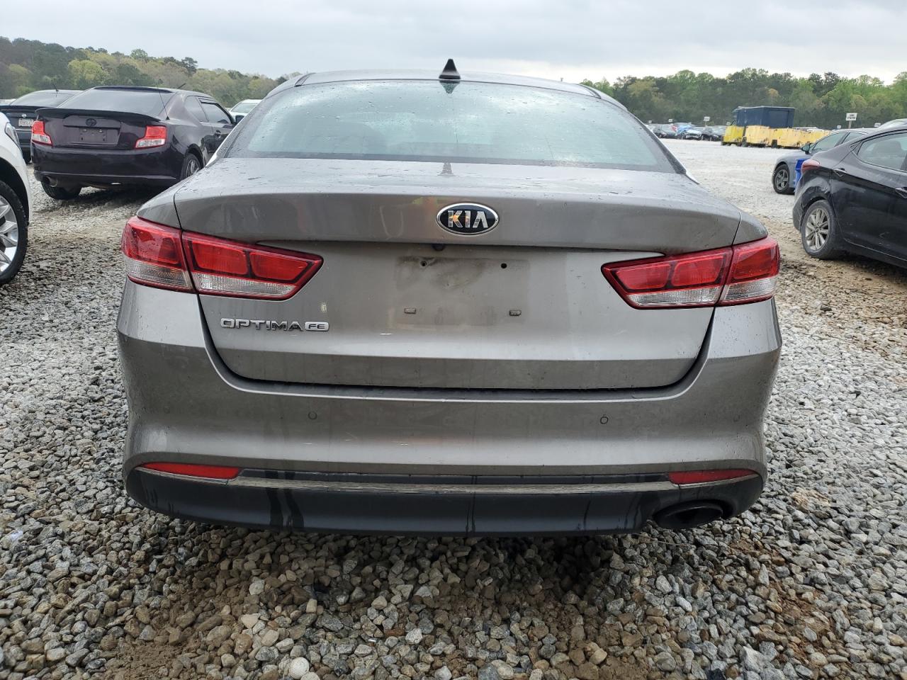 2018 Kia Optima Lx vin: 5XXGT4L33JG197376