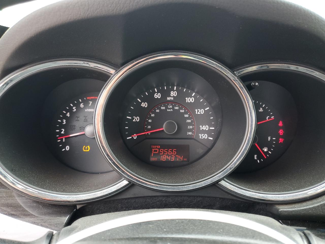 5XYKTDA27BG067330 2011 Kia Sorento Base