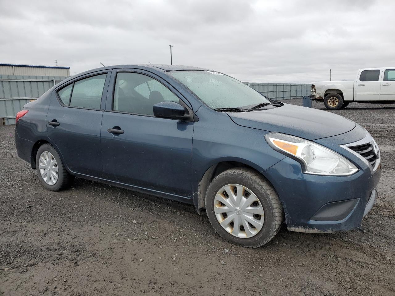 2016 Nissan Versa S vin: 3N1CN7AP5GL913128