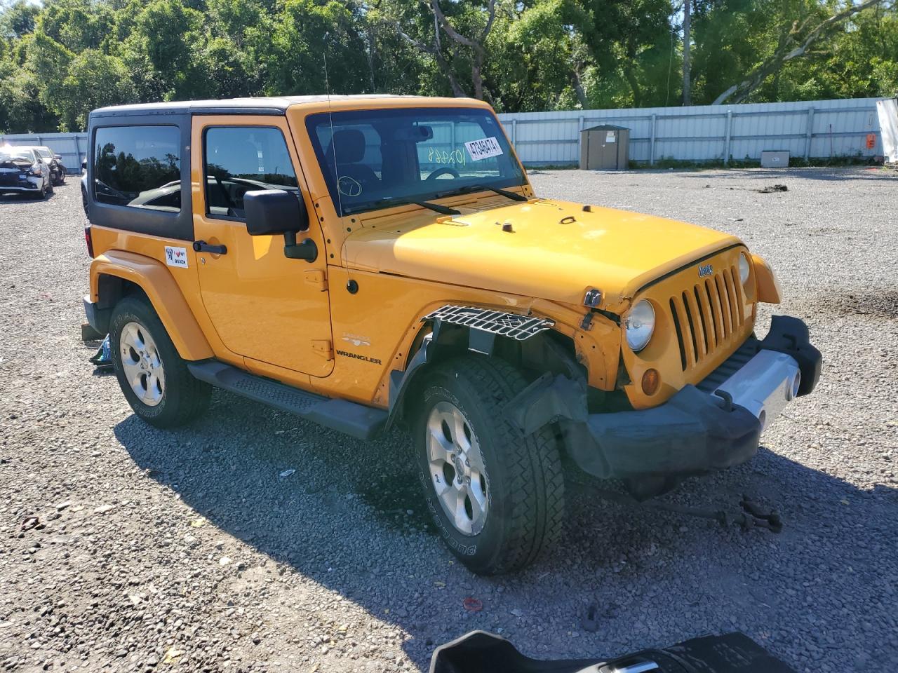 1C4GJWBG2DL543766 2014 Jeep Wrangler Sahara