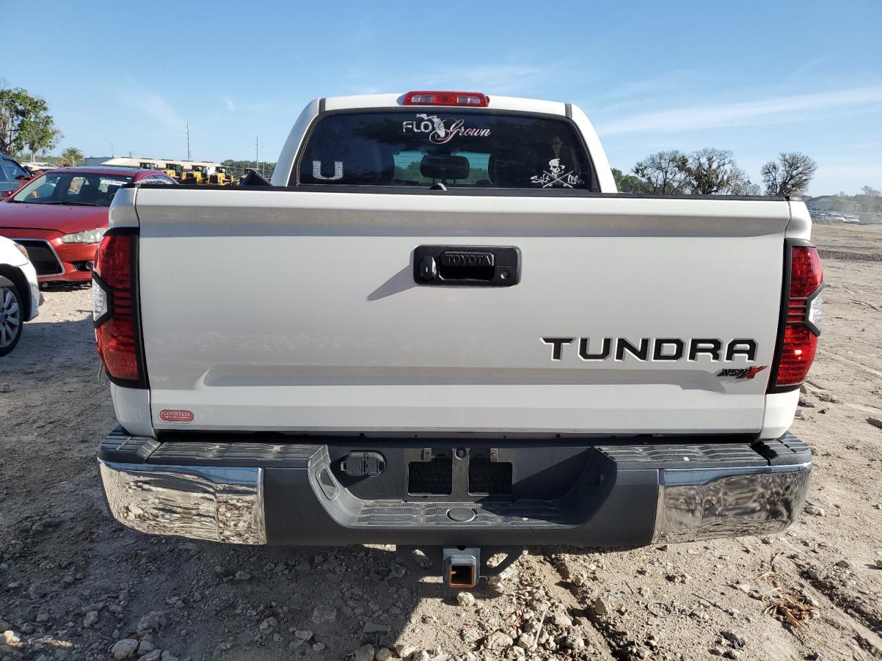 5TFEW5F10GX209385 2016 Toyota Tundra Crewmax Sr5