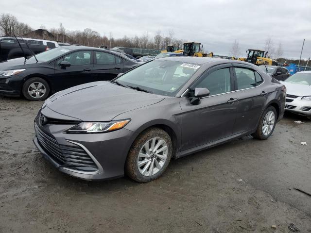 Lot #2501484008 2022 TOYOTA CAMRY LE salvage car