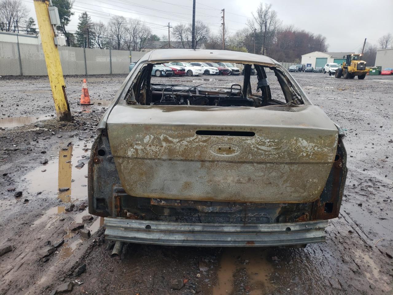 1FAHP3FN9BW133901 2011 Ford Focus Se