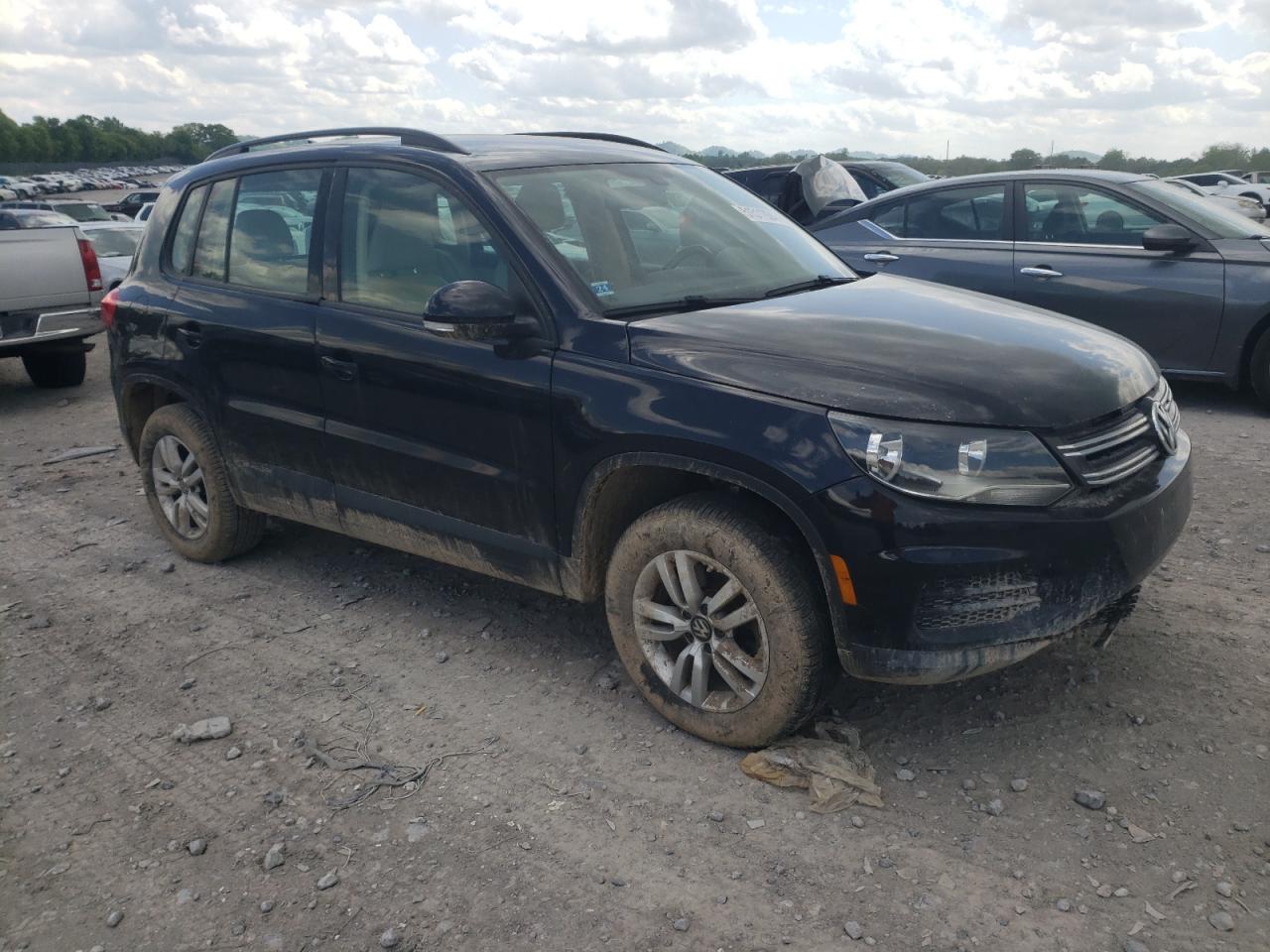 WVGAV7AX1GW517885 2016 Volkswagen Tiguan S