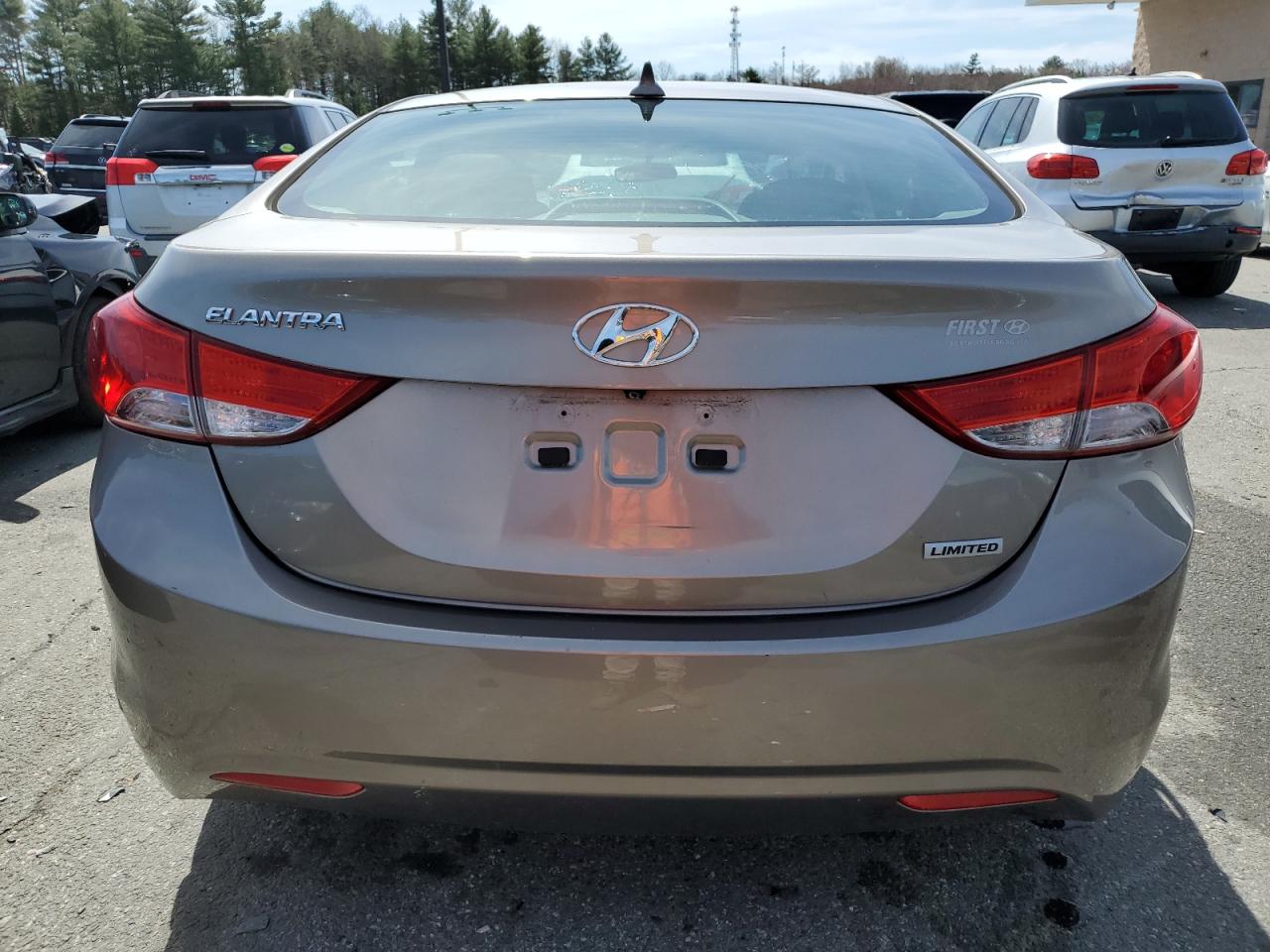 2013 Hyundai Elantra Gls vin: 5NPDH4AE3DH419058