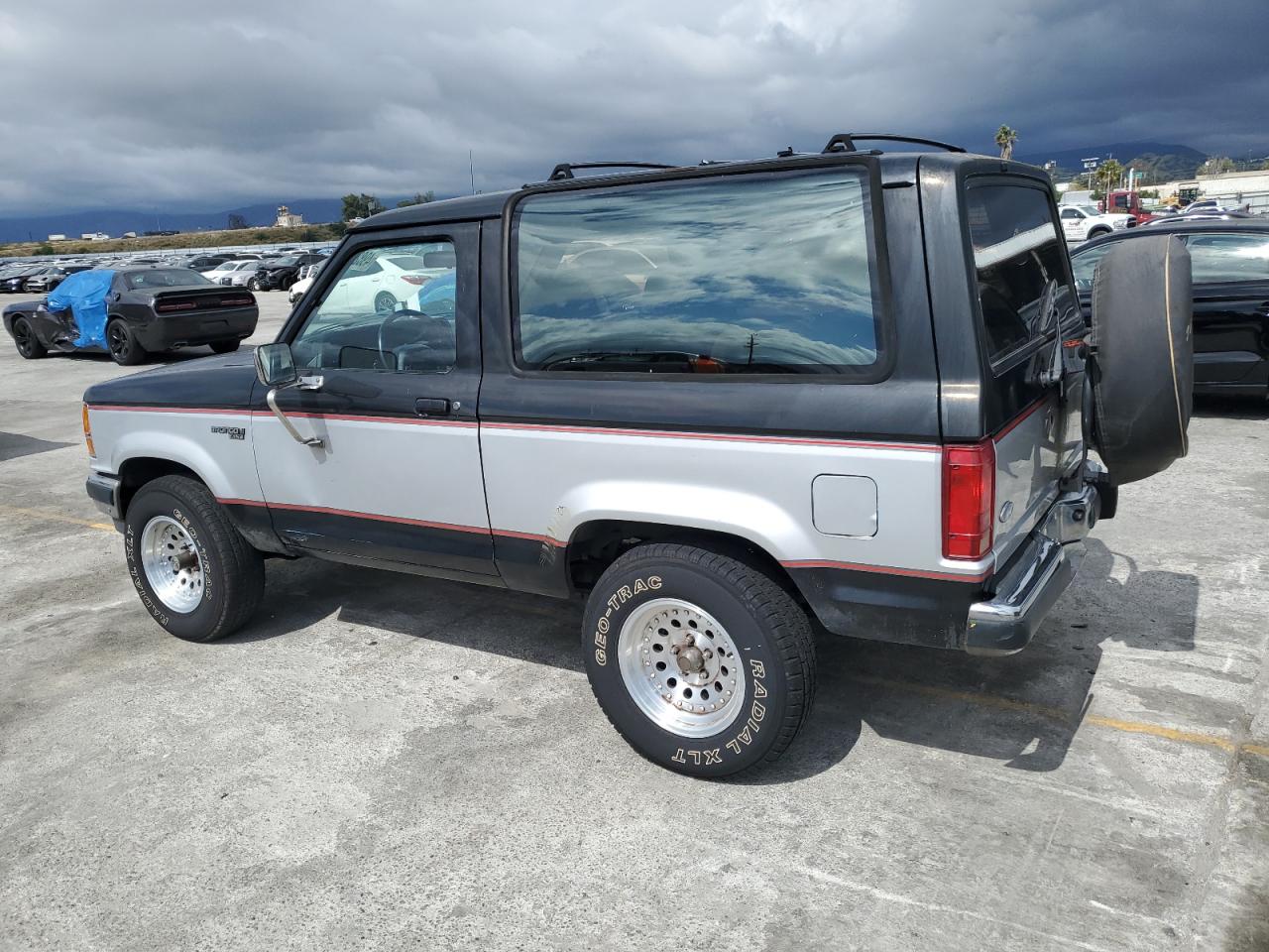 1FMCU14T2LUB10729 1990 Ford Bronco Ii