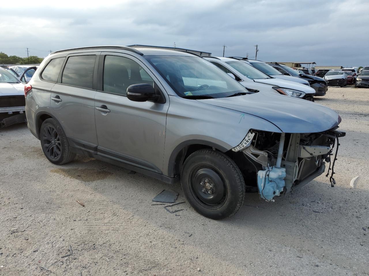 JA4AD3A39JZ050664 2018 Mitsubishi Outlander Se