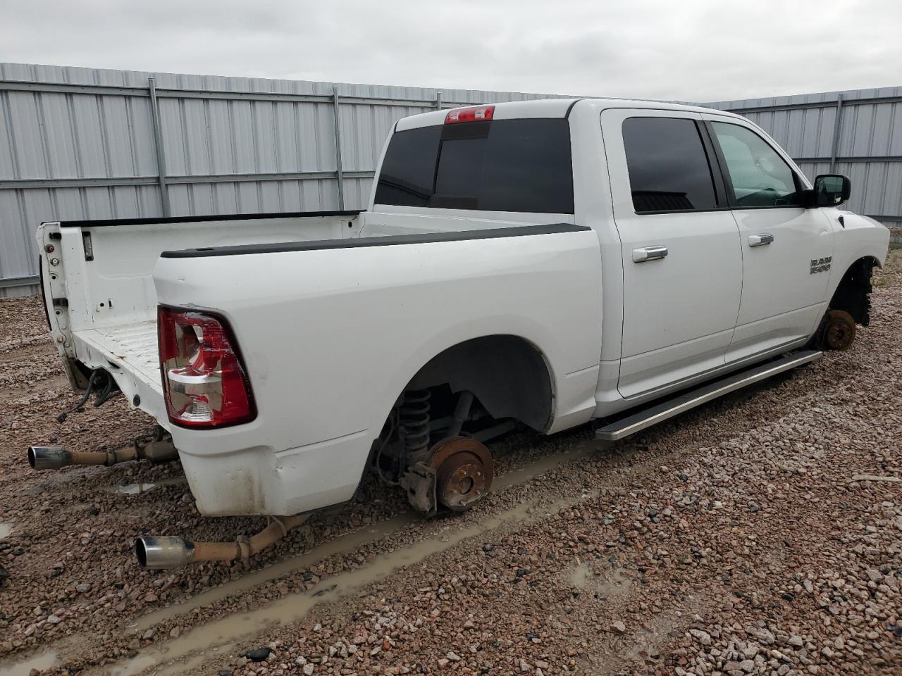 3C6RR7LT5GG352581 2016 Ram 1500 Slt