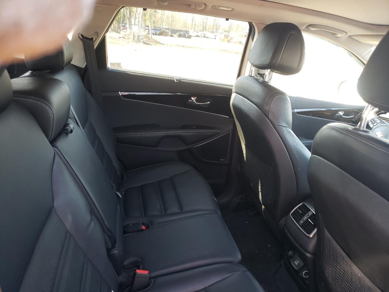 5XYPKDA58GG008958 2016 Kia Sorento Sx