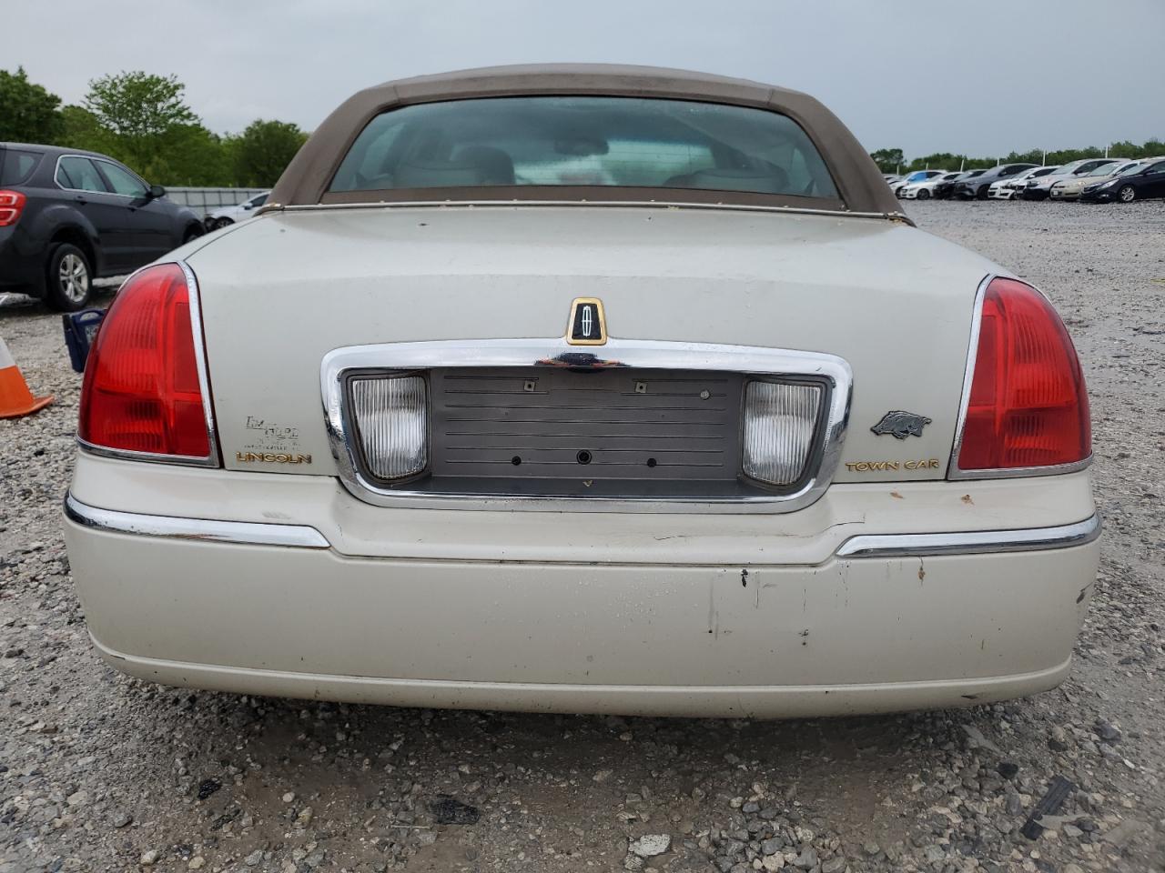 1LNHM83W66Y603515 2006 Lincoln Town Car Designer