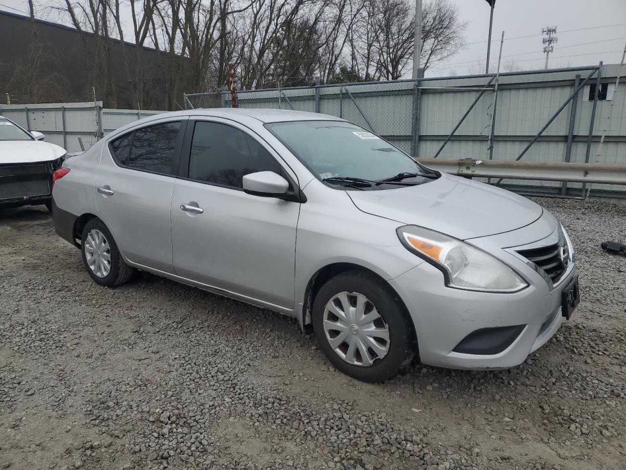 2015 Nissan Versa S vin: 3N1CN7AP6FL802750