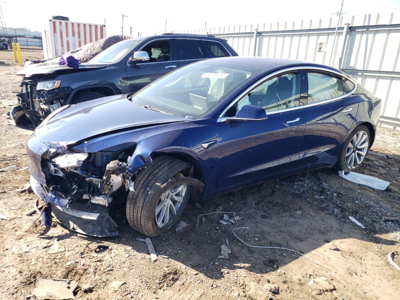 5YJ3E1EB3JF088236 2018 Tesla Model 3