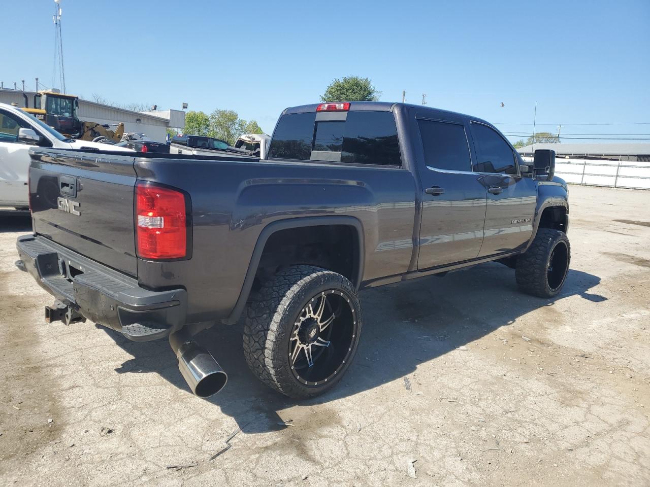 2015 GMC Sierra K2500 Denali vin: 1GT120E81FF183461