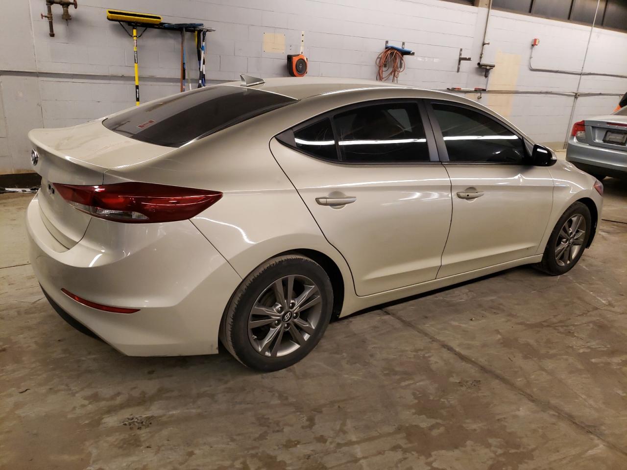 5NPD84LFXHH204983 2017 Hyundai Elantra Se