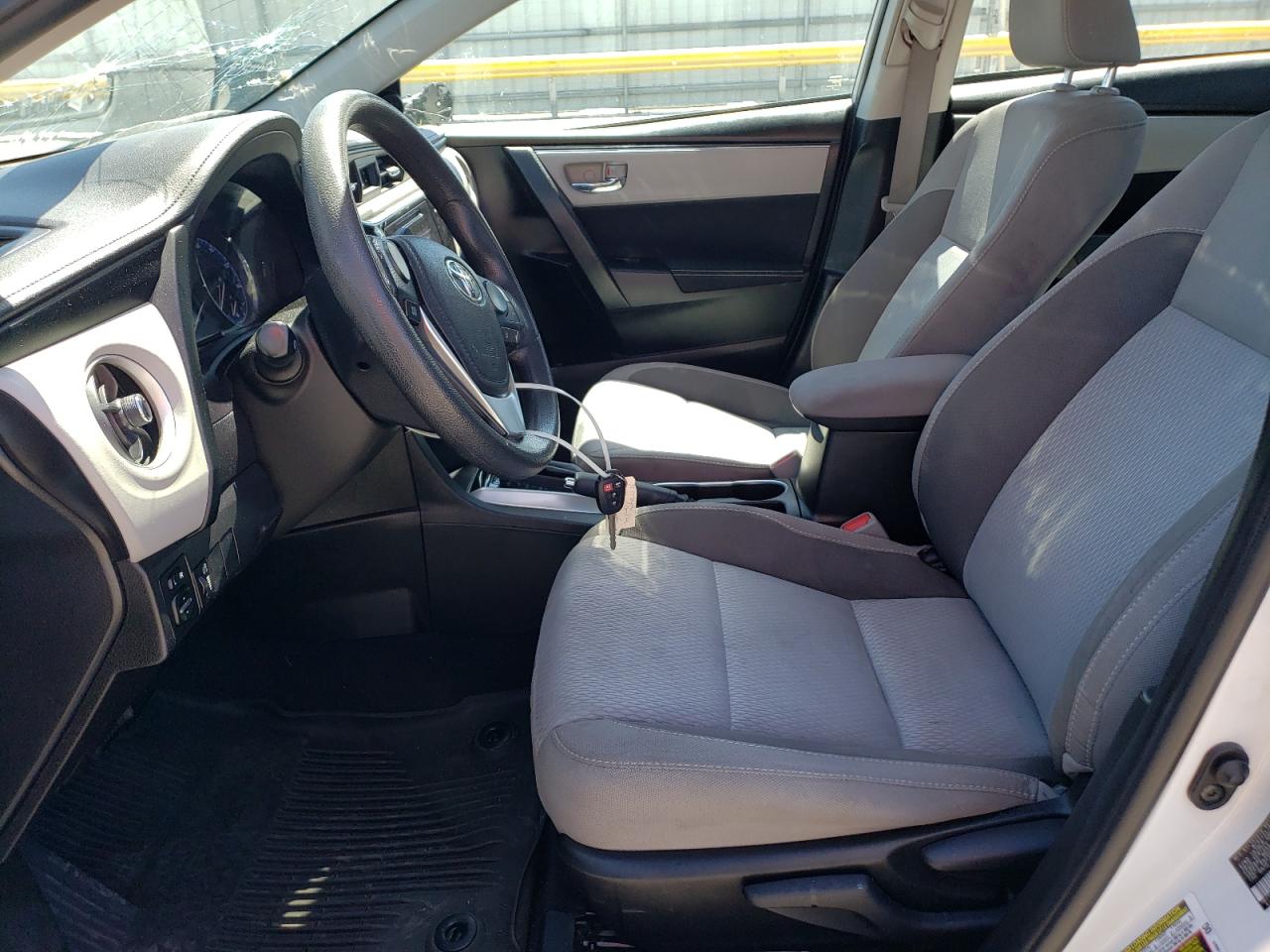 5YFBURHEXHP599069 2017 Toyota Corolla L