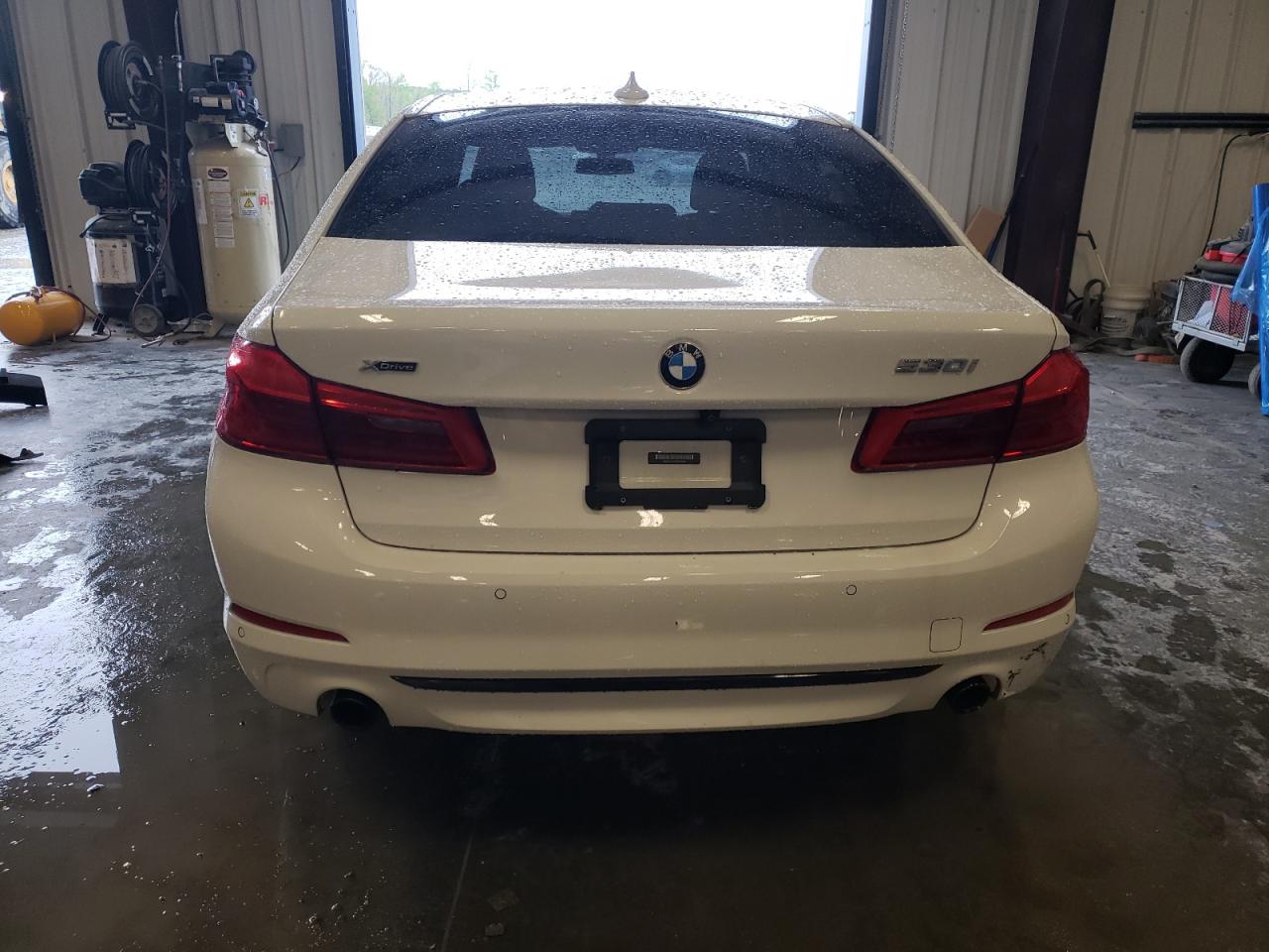 WBAJA7C57KWW16857 2019 BMW 530 Xi