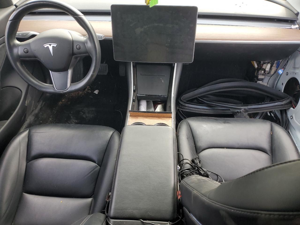 5YJ3E1EA2KF300262 2019 Tesla Model 3