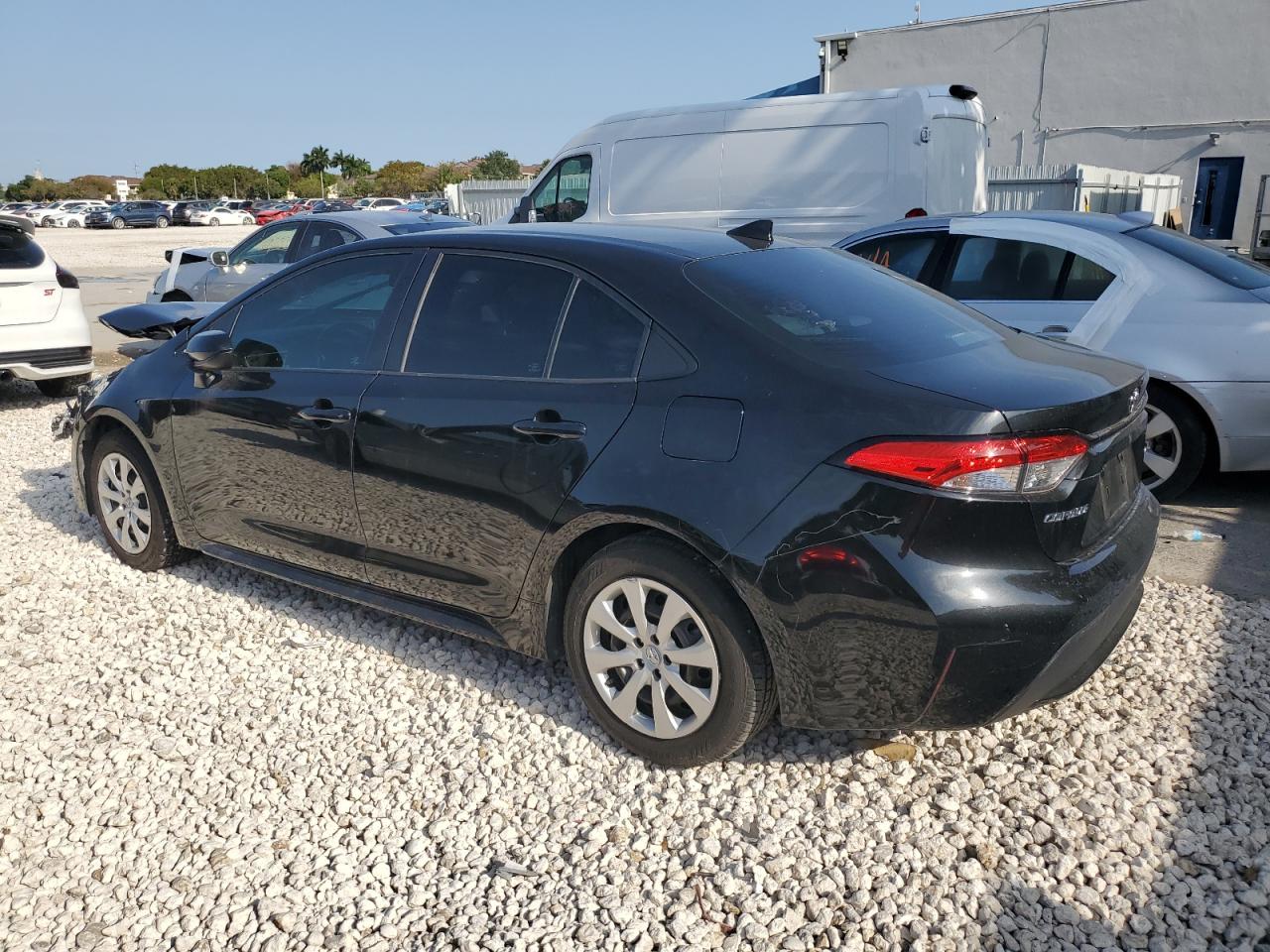 2020 Toyota Corolla Le vin: 5YFEPRAE7LP025925