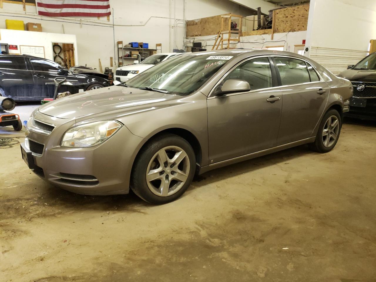 1G1ZC5EB4AF130568 2010 Chevrolet Malibu 1Lt