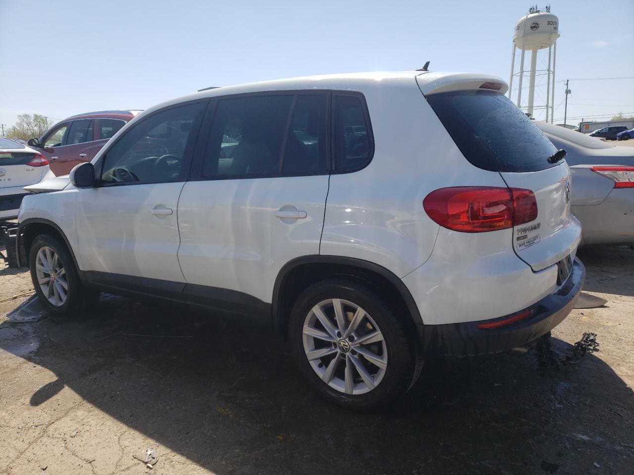 WVGAV7AX9HK046108 2017 Volkswagen Tiguan S
