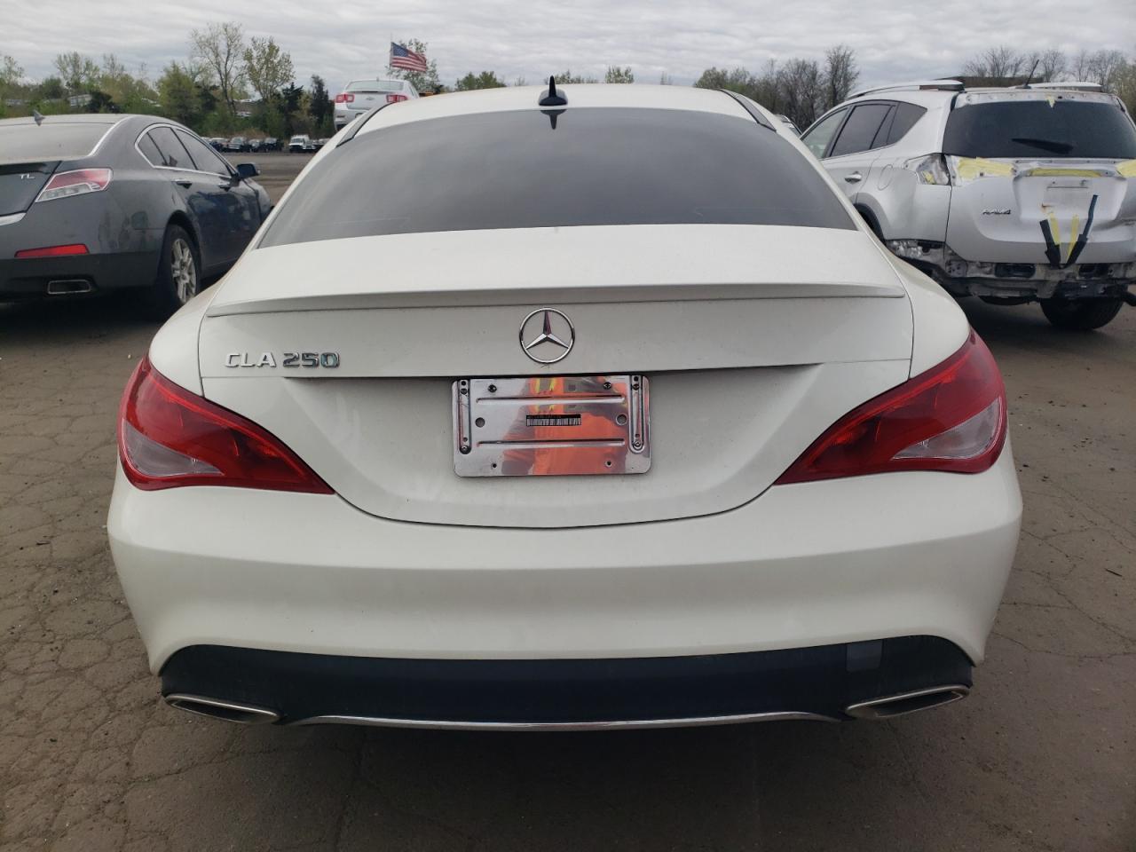 WDDSJ4EB0JN551126 2018 Mercedes-Benz Cla 250