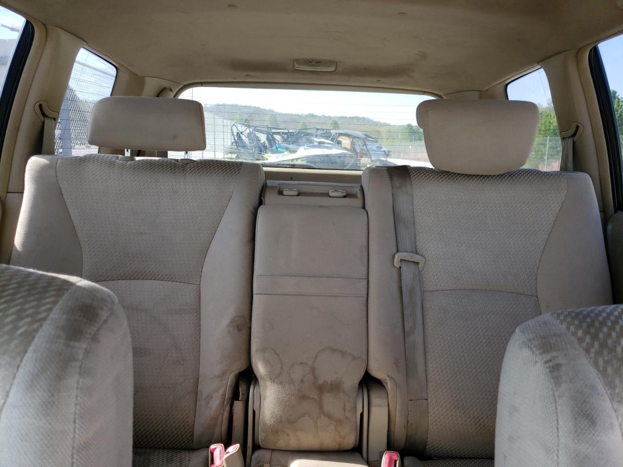 JTEDP21A240035978 2004 Toyota Highlander Base