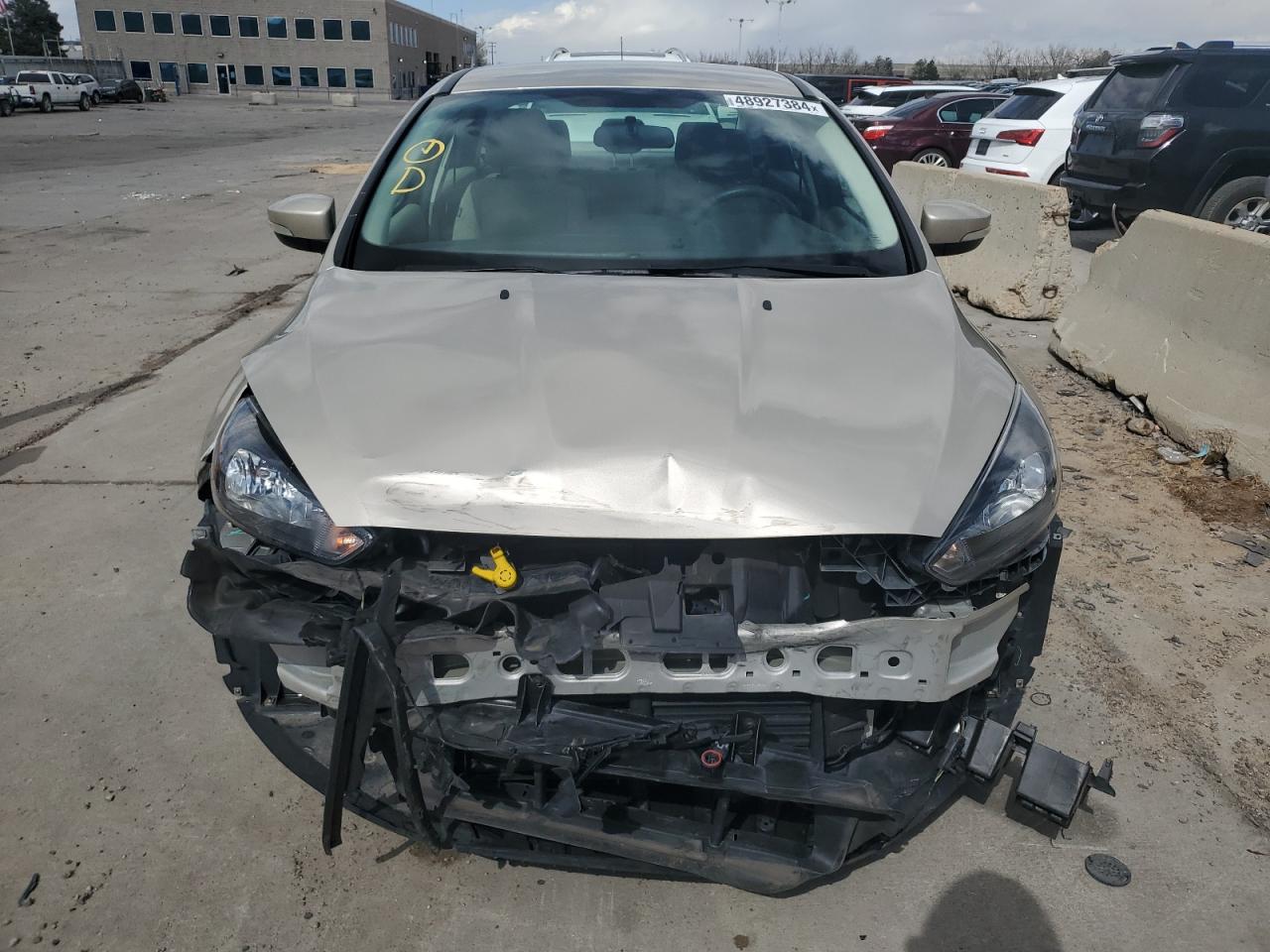 2018 Ford Focus Se vin: 1FADP3F23JL227356