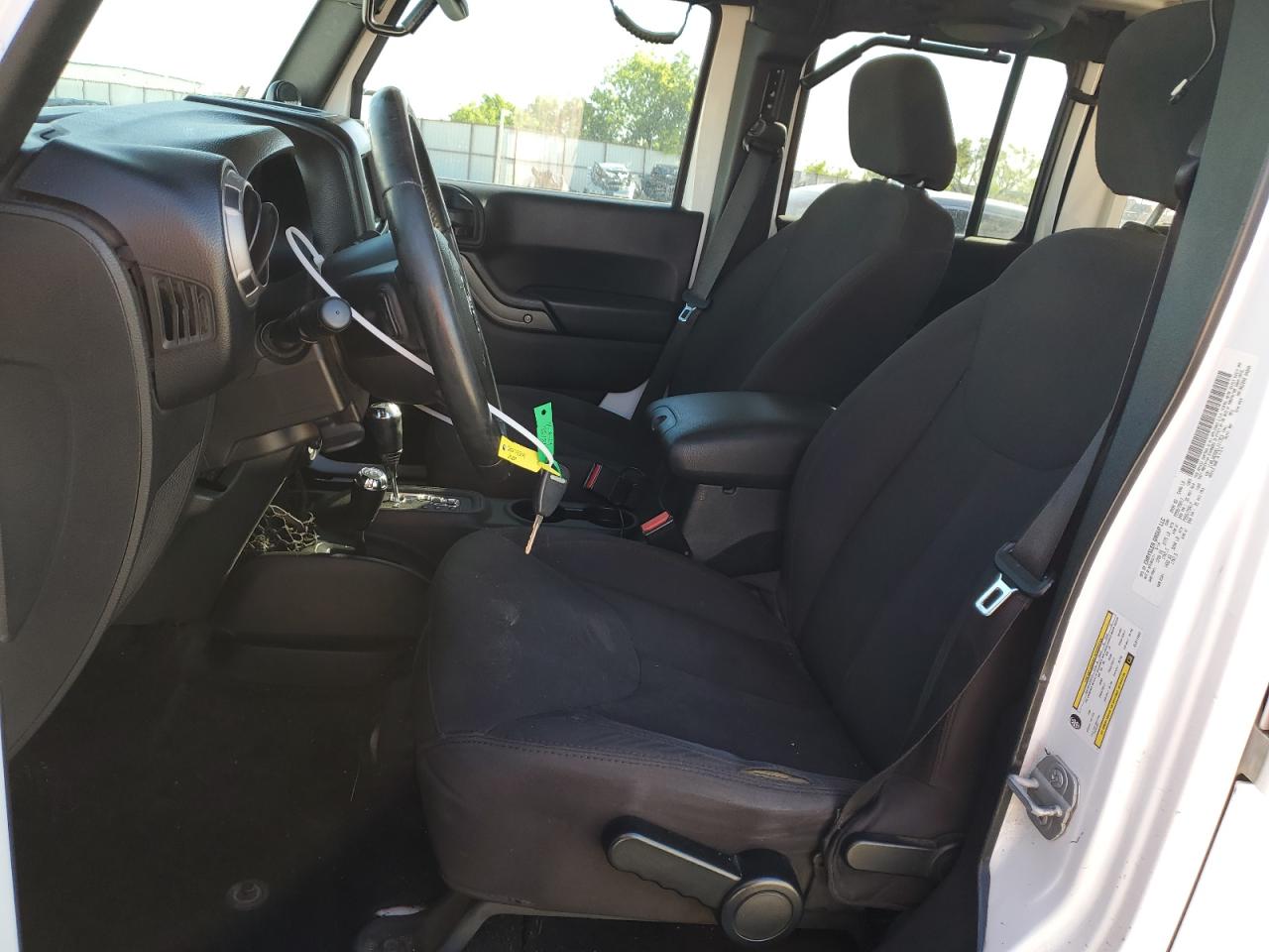 1C4BJWDG0EL311353 2014 Jeep Wrangler Unlimited Sport