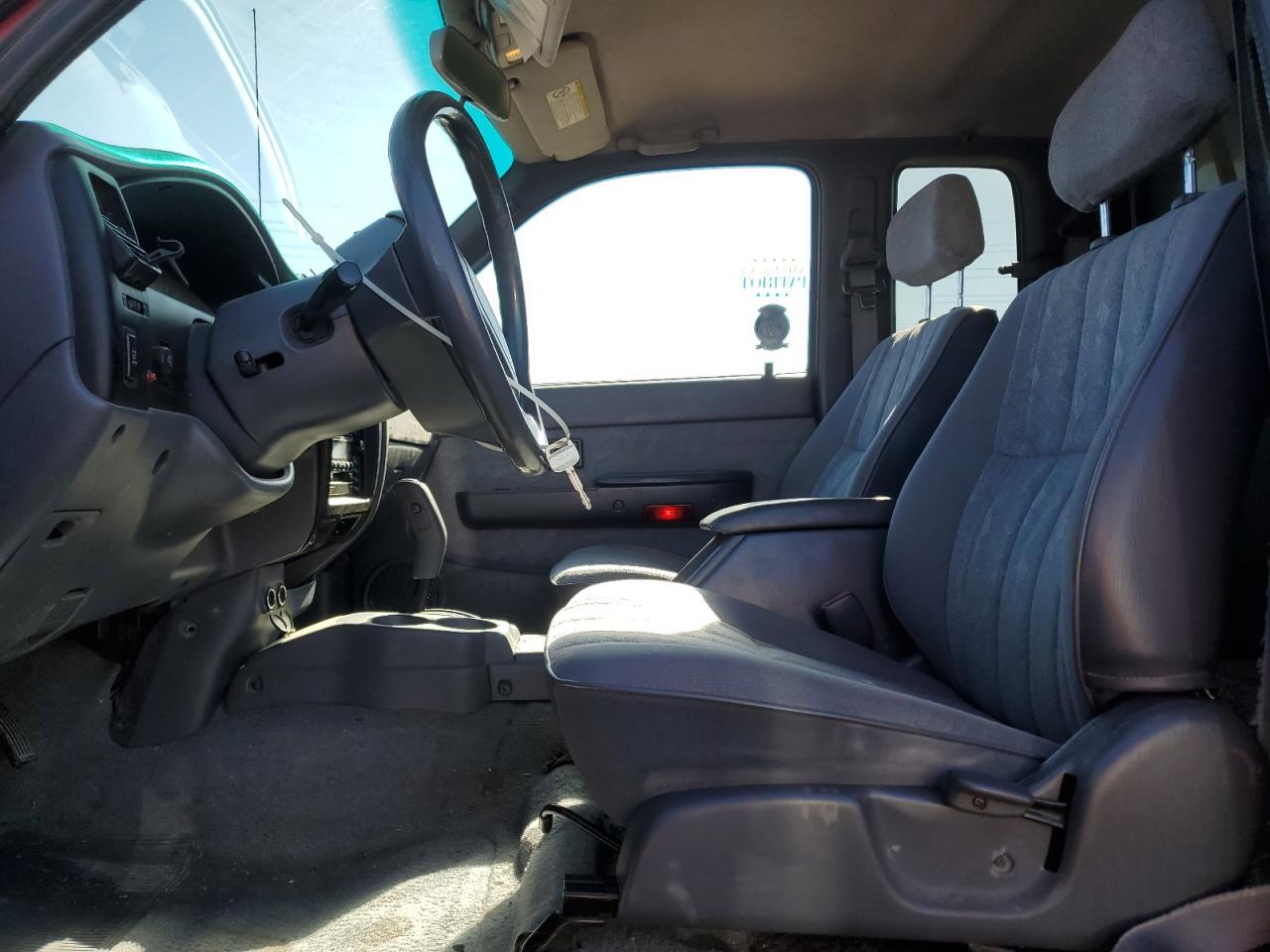 4TASN92N2YZ616003 2000 Toyota Tacoma Xtracab Prerunner