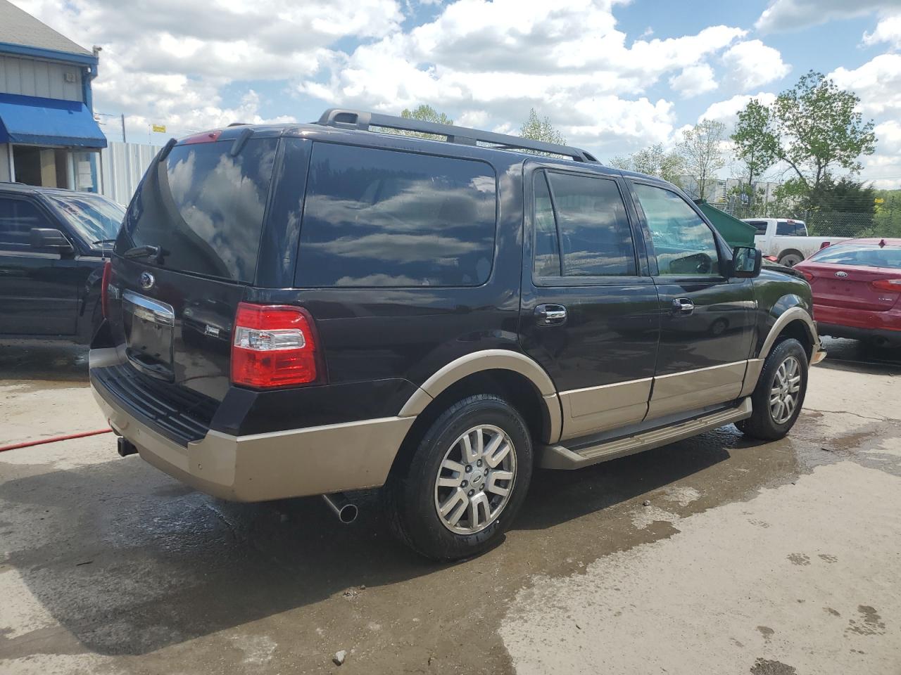 2013 Ford Expedition Xlt vin: 1FMJU1J57DEF44038