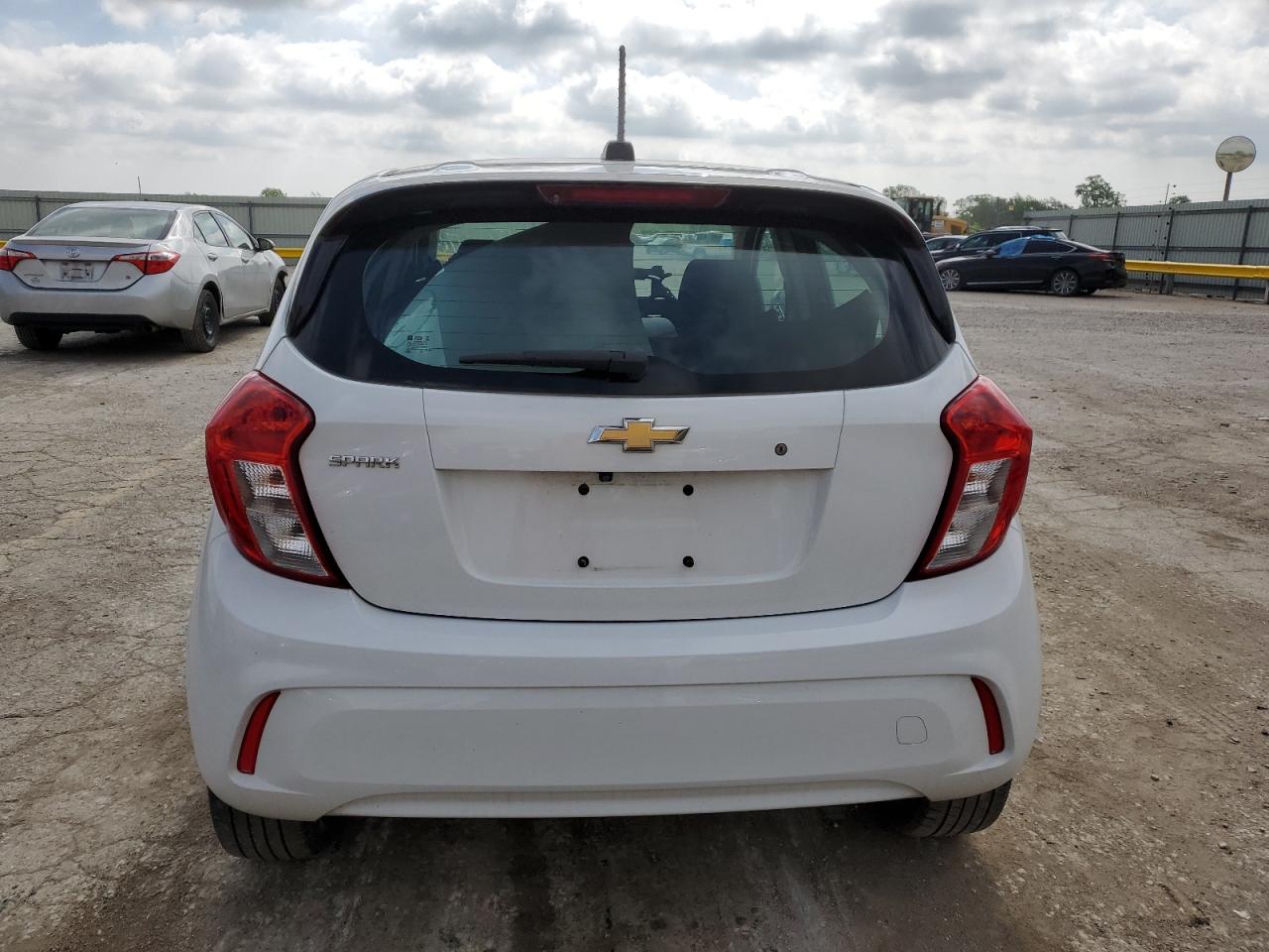 KL8CB6SA2HC810376 2017 Chevrolet Spark Ls