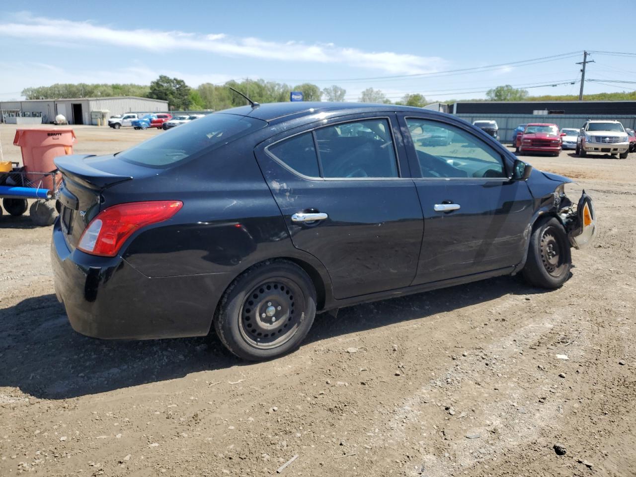 3N1CN7AP0JL879686 2018 Nissan Versa S