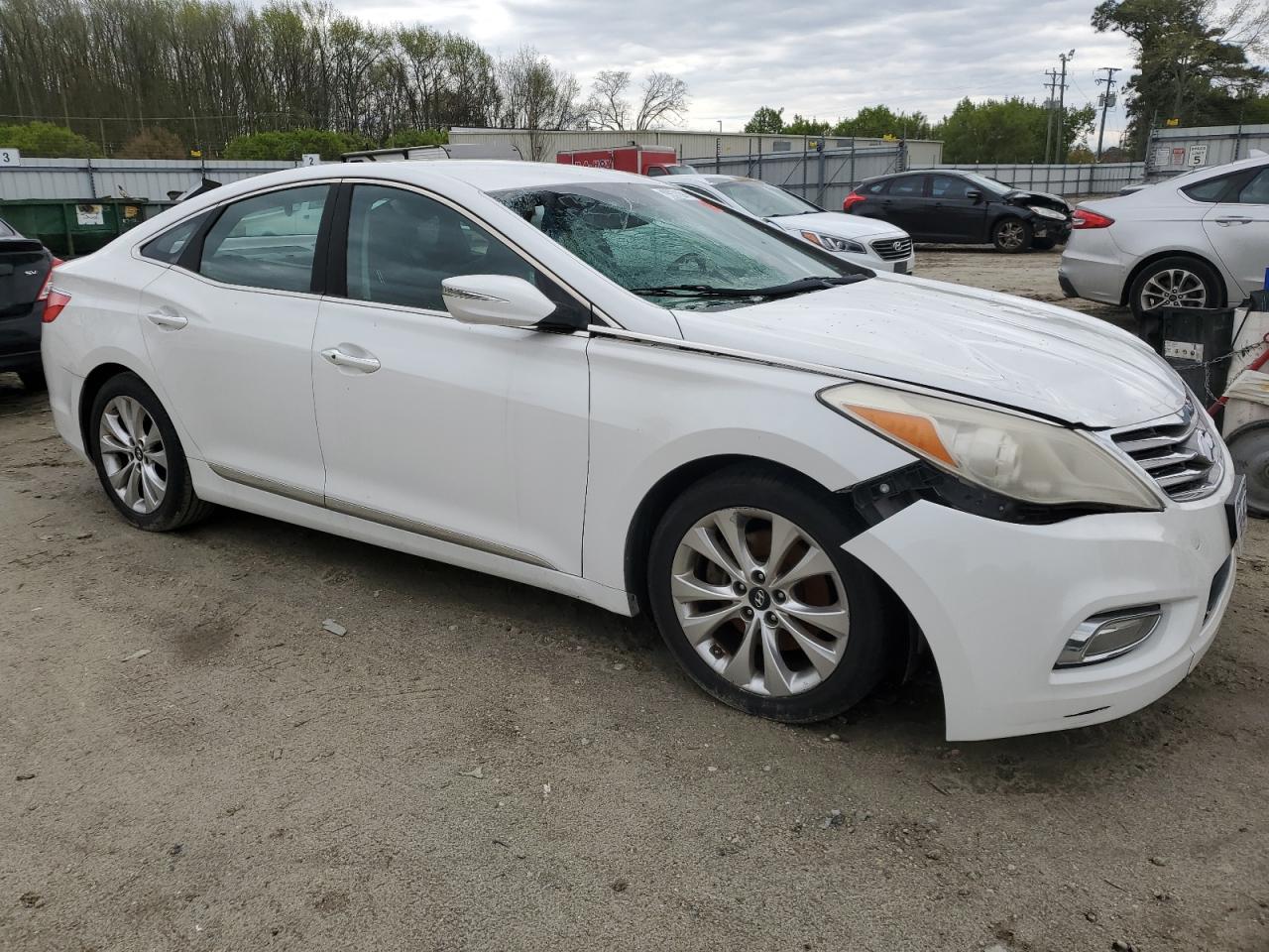 KMHFG4JGXCA152998 2012 Hyundai Azera Gls