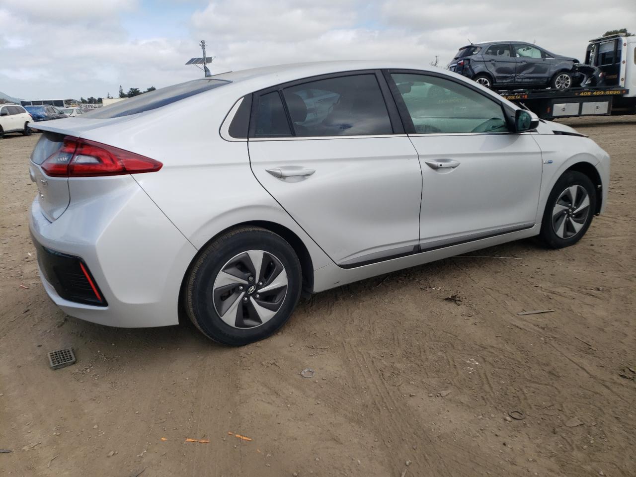 2017 Hyundai Ioniq Sel vin: KMHC75LC9HU021697